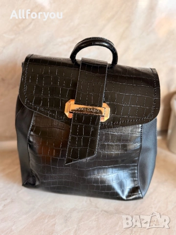 Черна кожена раница , снимка 6 - Раници - 53850448