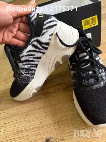 Сникърси LIU-JO, снимка 2 - Дамски ежедневни обувки - 53998206