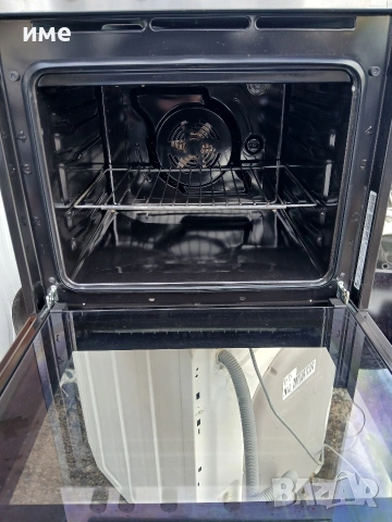 Фурна за вграждане със керамичен плот Bauknecht , снимка 2 - Печки, фурни - 53869999