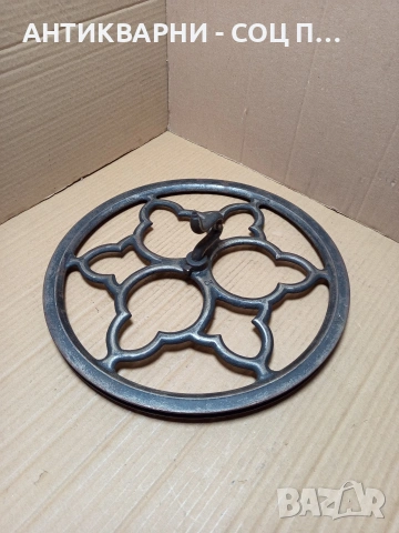 Старо Метално Колело От Стара Шевна Машина 3.500кг. НОМЕР 764.