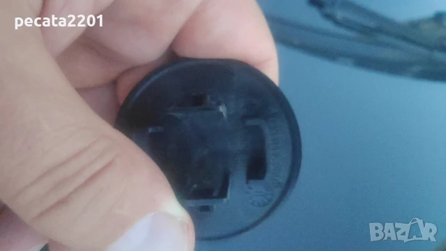 Продавам - оригинална черна емблема за преден капак на Mercedes GLS, A class 2020-2025 г., снимка 3 - Части - 51305331