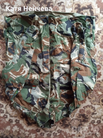 камуфлажни ризи