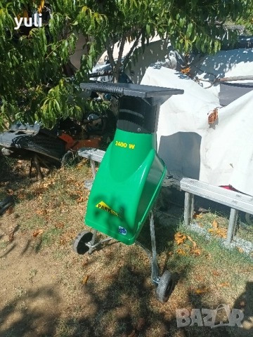 Дробилка за клони дискова 2400вата, снимка 2 - Градинска техника - 51690972
