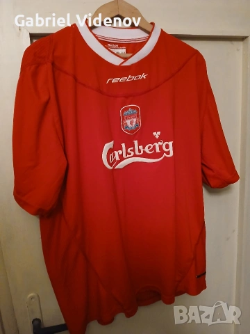 Тениска но Ливърпул.