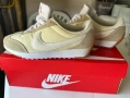 Женски оригинални маратонки Nike, снимка 1