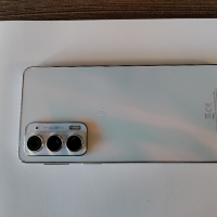 Motorola Edge 20 Frosted White, 5G, 8GB RAM с гаранция, снимка 2 - Motorola - 45011836