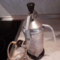 Унгарска алуминиева кафеварка от соца., снимка 1 - Кафемашини - 45698759