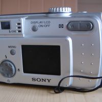 SONY DSC-P50 Cyber-shot 2.1 mega pixels. РЕТРО , снимка 4 - Фотоапарати - 45319799
