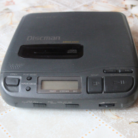 Sony D-32 Discman CD Player, снимка 2 - Други - 45031633