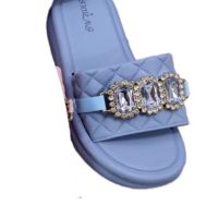 Бижу за вшите крака: Луксозни дамски чехли с кристали които привличат вниманието със своя блясък, снимка 3 - Чехли - 45847259