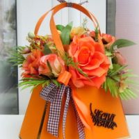Чантичка с цветя в оранж, снимка 2 - Подаръци за юбилей - 45528223