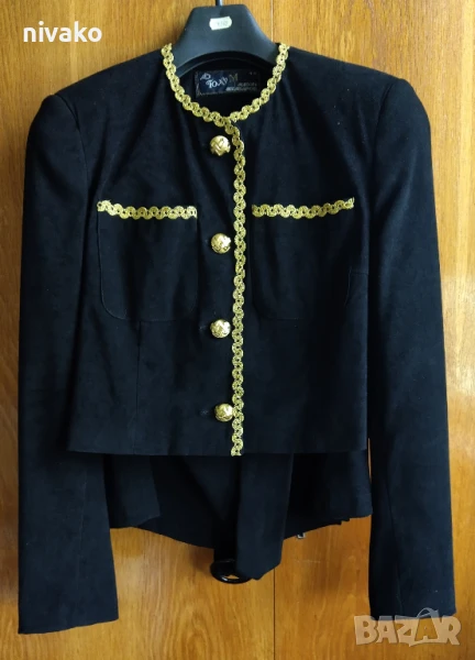 Продавам елегантен дамски черен костюм, снимка 1