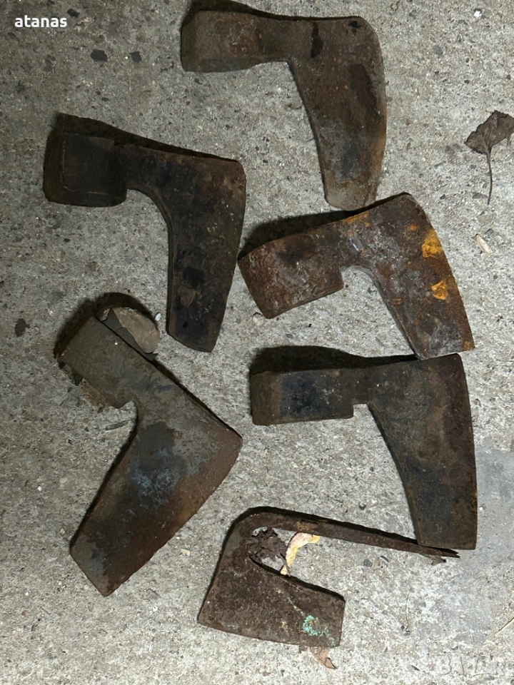 Брадви, снимка 1