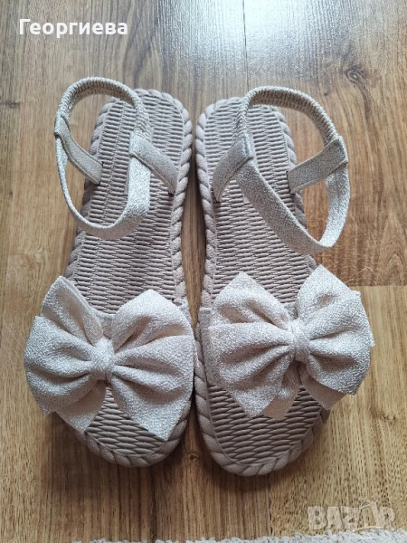 Продавам дамски сандали., снимка 1
