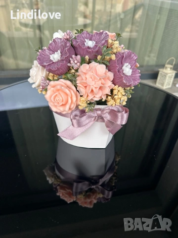 Букет от цветя от соев восък, снимка 2 - Изкуствени цветя - 54292336