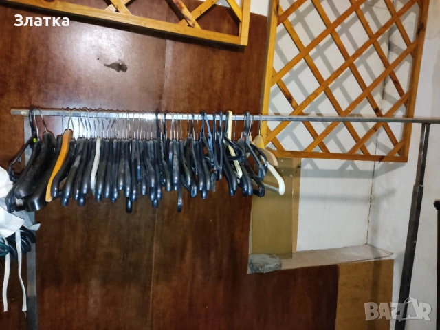 Щендери за дрехи Стойка за закачалки за дрехи Обувки Боти Дрехи втора употреба - маркови якета Палта, снимка 12 - Оборудване за магазин - 39693806