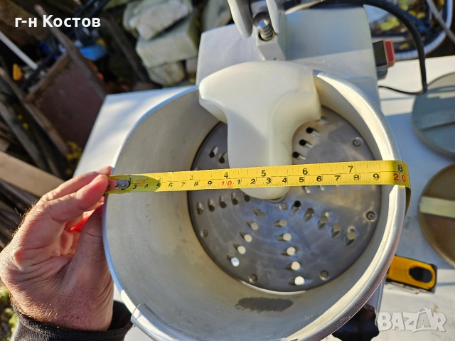 Машина за Стъргане на кашкавал и рязане на зеленчуци Зеленчукорезачка със 5бр. Ножове , снимка 8 - Обзавеждане на кухня - 52614965