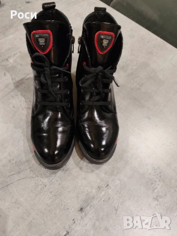 Дамски боти от естествен лак