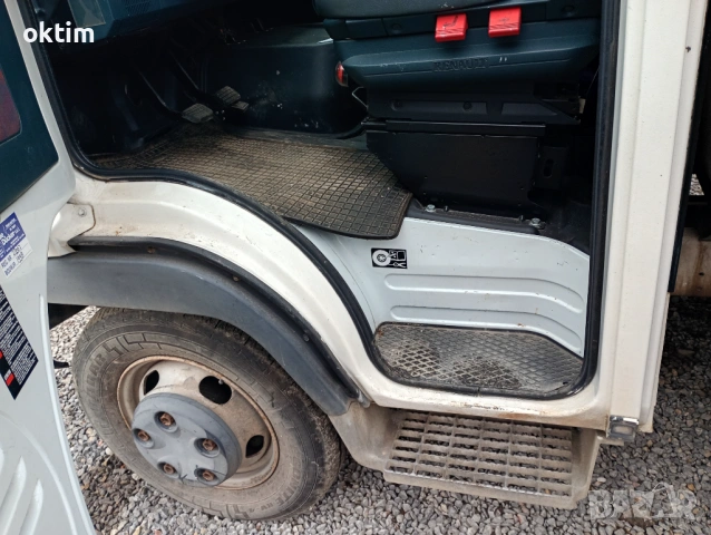 Продавам Renault В120 с кран на 78 хиляди километра изключително добро състояние, снимка 5 - Бусове и автобуси - 53494993