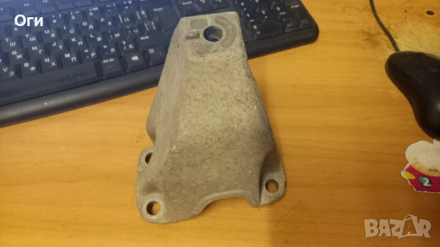 Конзола/лапа за скорости от ауди А4 и А6, Пасат В5 и В5.5 8D0 399 113 AB, снимка 2 - Части - 53453854