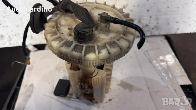 Горивна помпа за Toyota Prius - 77020-47040 / 101961-8990