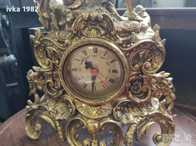 Настолен часовник , снимка 2 - Антикварни и старинни предмети - 51946129