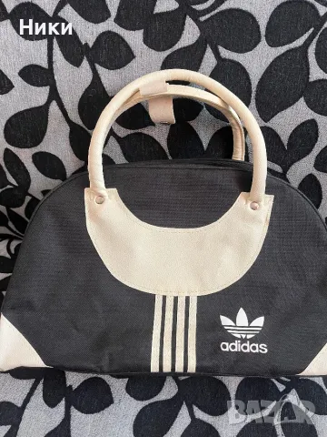 Чанта Adidas, снимка 1 - Чанти - 48898133