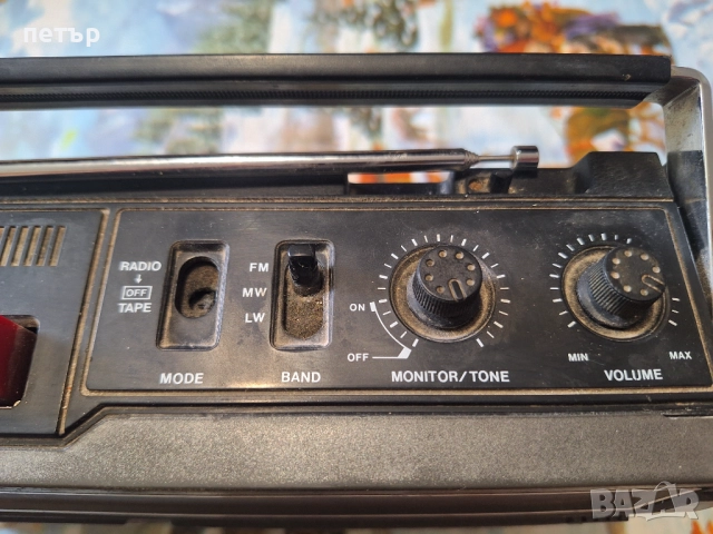 Касетофон Шарп 1704, снимка 4 - Радиокасетофони, транзистори - 51635487