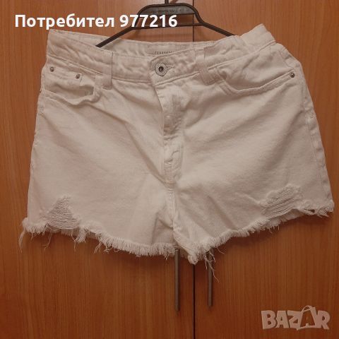 Къси бели дънкови къси гащи на Terranova, снимка 5 - Къси панталони и бермуди - 46191080