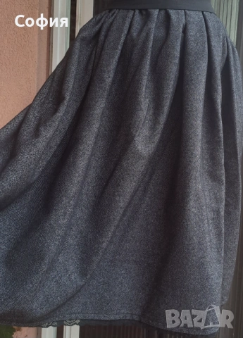 Черна,вълнена пола,р-р М/Л и ХЛ, снимка 2 - Поли - 53044309