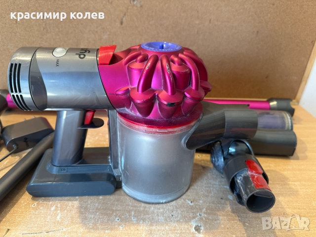 акумулаторна прахосмукачка "DYSON V7"/пълен комплект/, снимка 5 - Прахосмукачки - 52915028