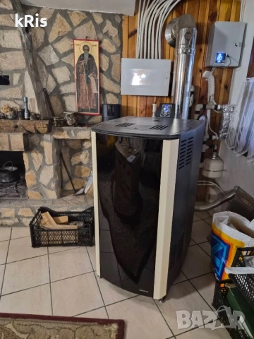 пелетна камина Greyko Bijou Design 25kW, в гаранция, снимка 3 - Камини - 53603522