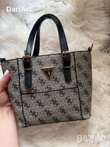 Оригинална чанта Guess