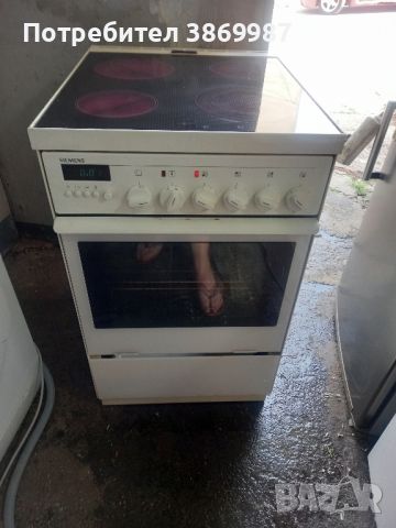 печка с керамични котлони  Siemens , снимка 1 - Печки, фурни - 46451374