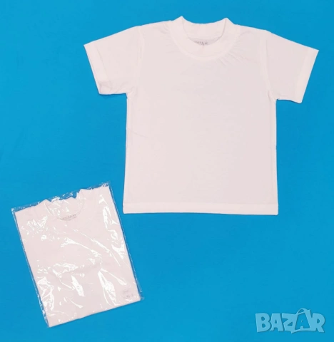 бяла тениска 