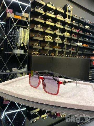 очила с черен обикновен калъф и ув защита bvgari chanel hermes, снимка 9 - Слънчеви и диоптрични очила - 51410512