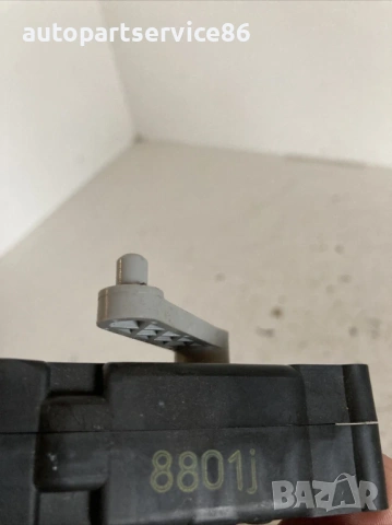 Мотор на клапата на парното за Mazda 6 2.0D Estate (2009) 8801J, снимка 2 - Части - 53709380