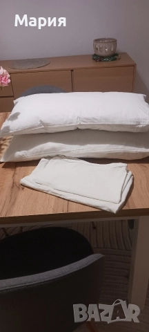 Възглавници 2 броя плюс 4 бр калъфки
