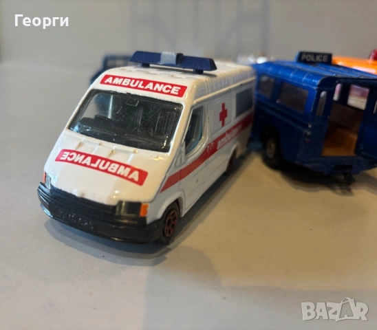 Метални колички Corgi 1:43, снимка 12 - Колекции - 53813363