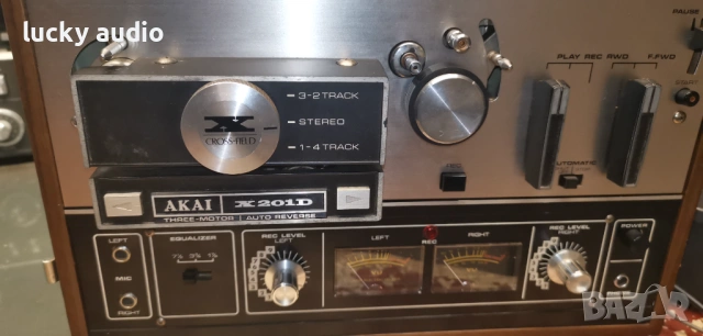 Два броя AKAI X201D