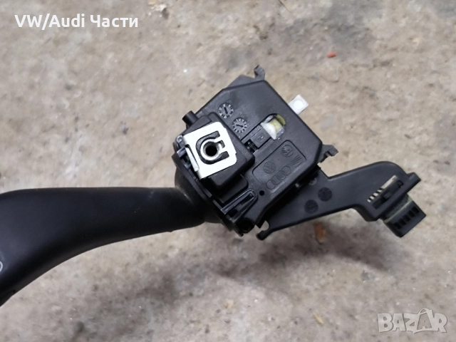 Лост лостче мигачи за Голф 5 Ауди А3 Пасат Туран Джета VW Golf 5 Audi A3 8P Passat Touran 1K0953513, снимка 2 - Части - 51739014