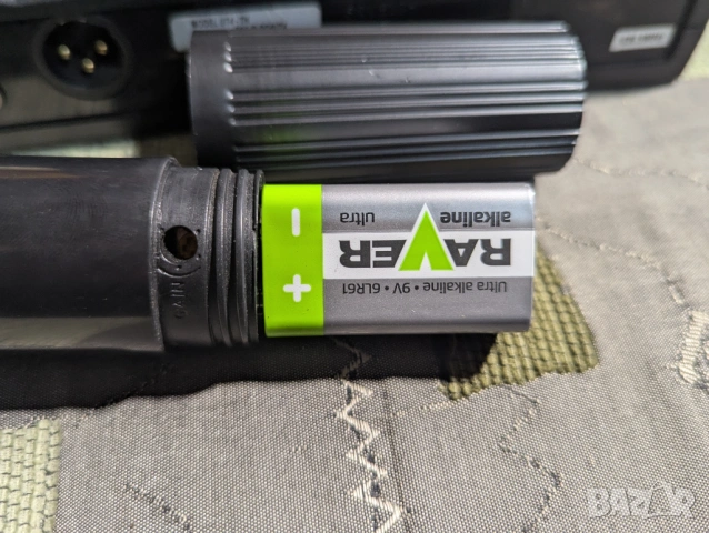 Безжичен микрофон SHURE SM58/UT4, снимка 9 - Микрофони - 34349517