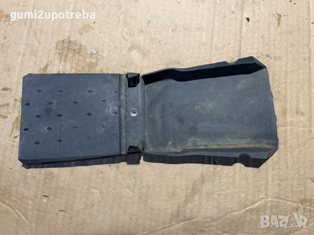 Гумена Стелка Централна Конзола 10A863330 Volkswagen ID.3 E11 pro, снимка 2 - Аксесоари и консумативи - 53505712