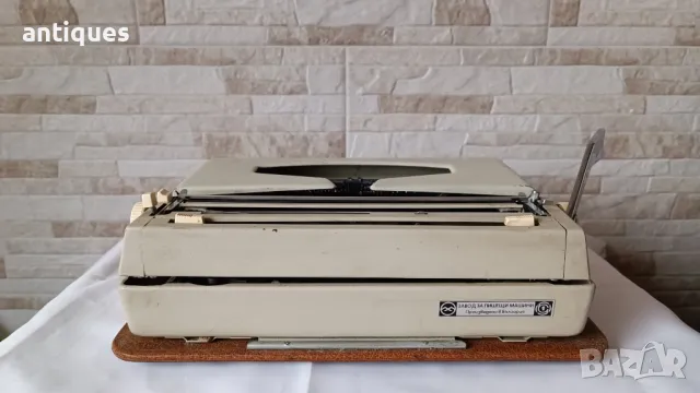 Стара пишеща машина Марица 12 - Made in Bulgaria - 1976г, снимка 6 - Антикварни и старинни предмети - 50068228