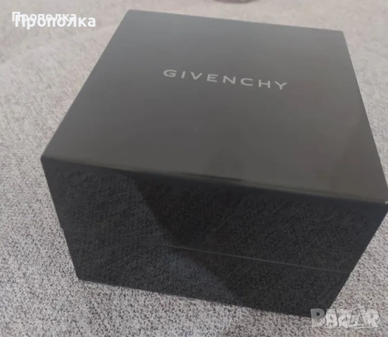 Оригинална кутия за часовник Givenchy, снимка 5 - Мъжки - 53631050