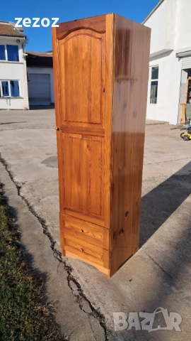 Гардероб единичен масив