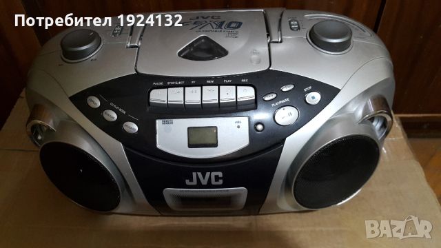 JVC-касетофон, снимка 1 - Радиокасетофони, транзистори - 45351690