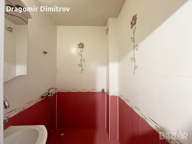 Тристаен тухлен апартамент в район Зимно кино Тракия , снимка 12 - Апартаменти - 53291844