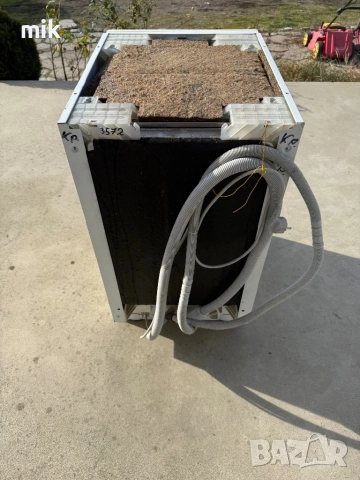 Съдомиялна Bosch 45 см за вграждане под плот, снимка 3 - Съдомиялни - 52834720