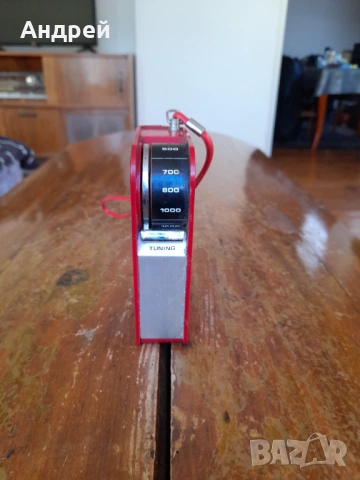 Старо радио,радиоприемник HITACHI #2, снимка 2 - Други ценни предмети - 53786486